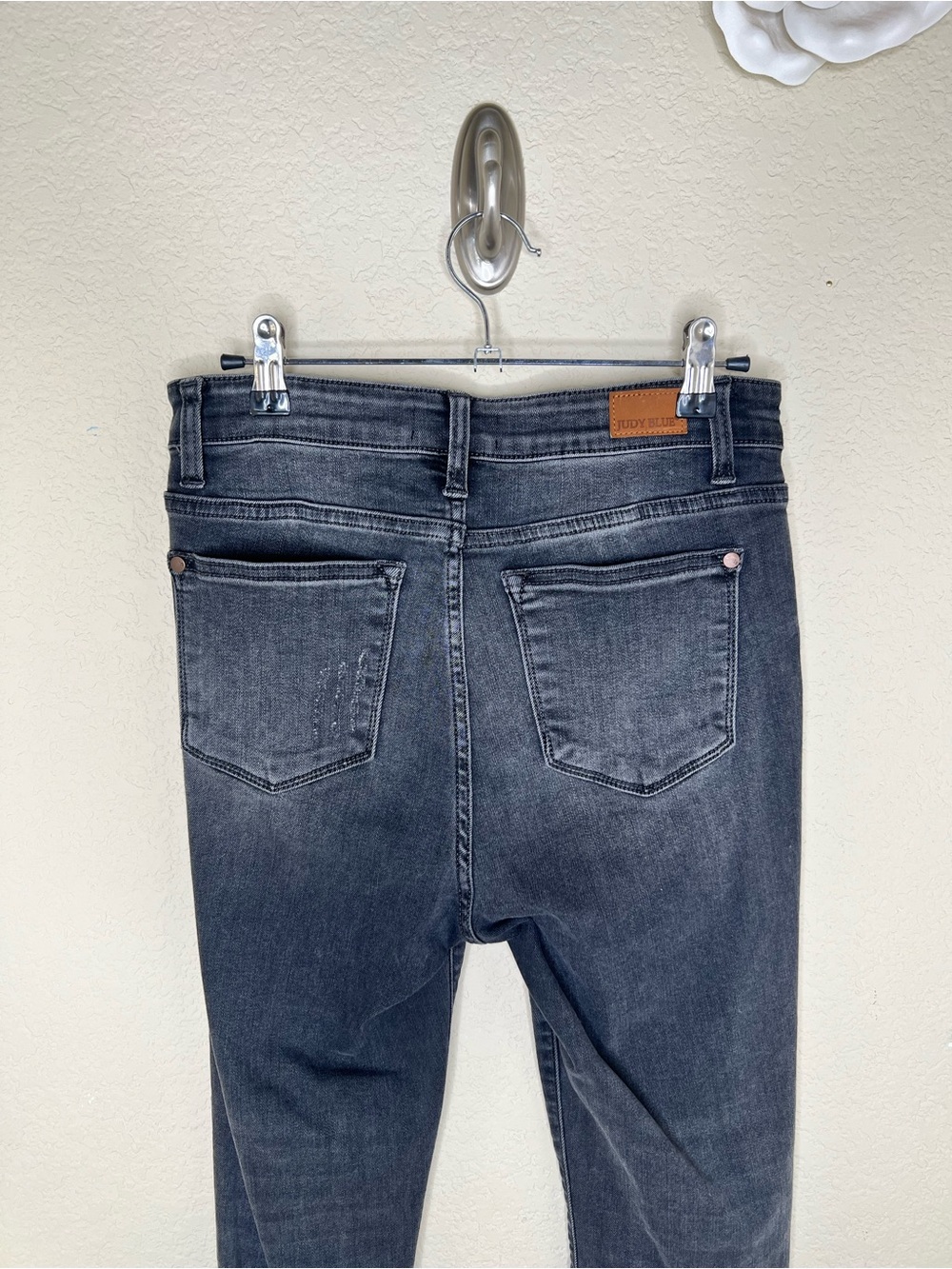 NTM: Judy Blue Skinny Jeans Size 5/27 Black Gray Wash Raw Hem Stretch Denim - Picture 12 of 16